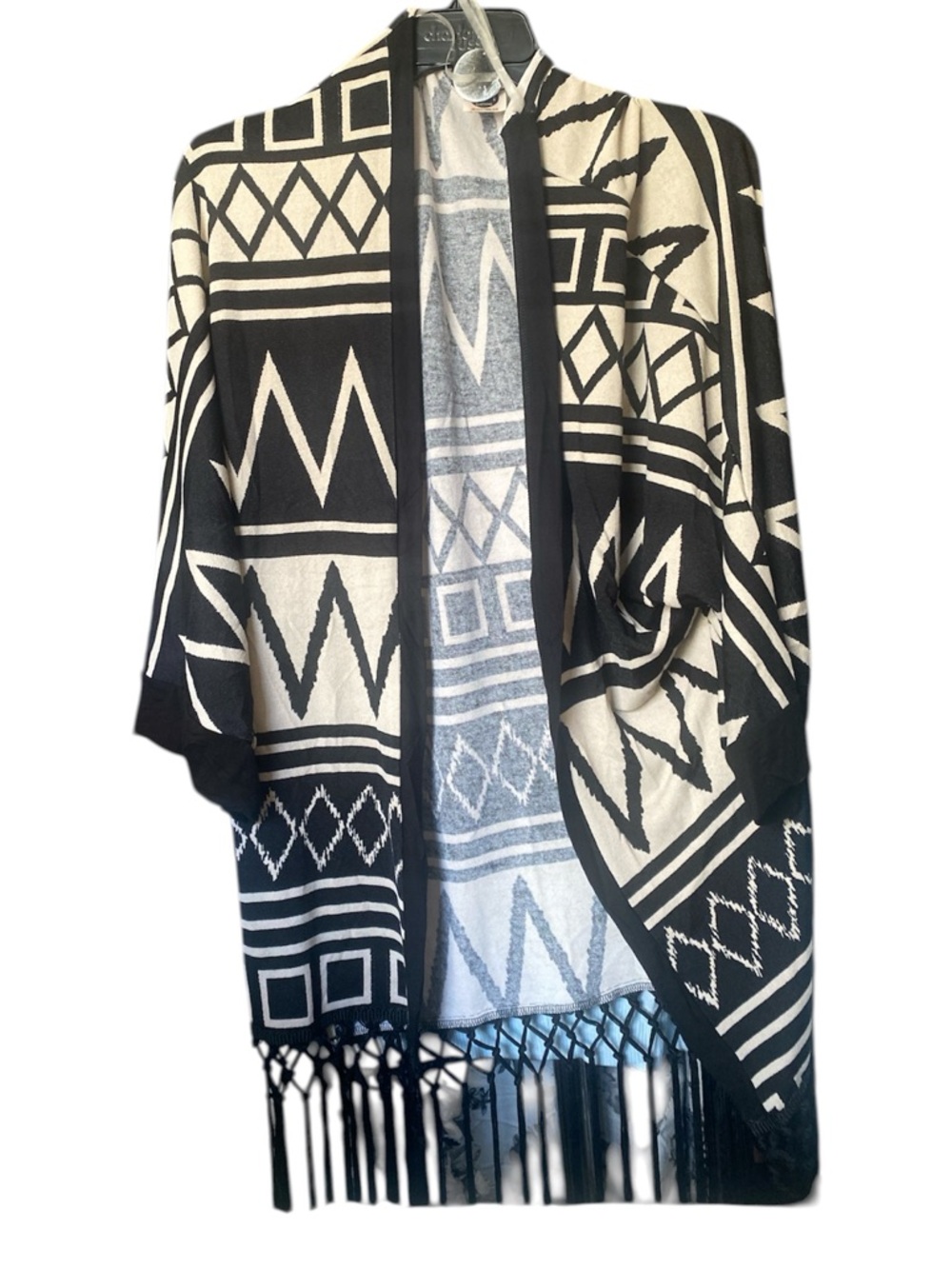 Black & Cream Geometric Open-Front Fringe Sweater Cardigan